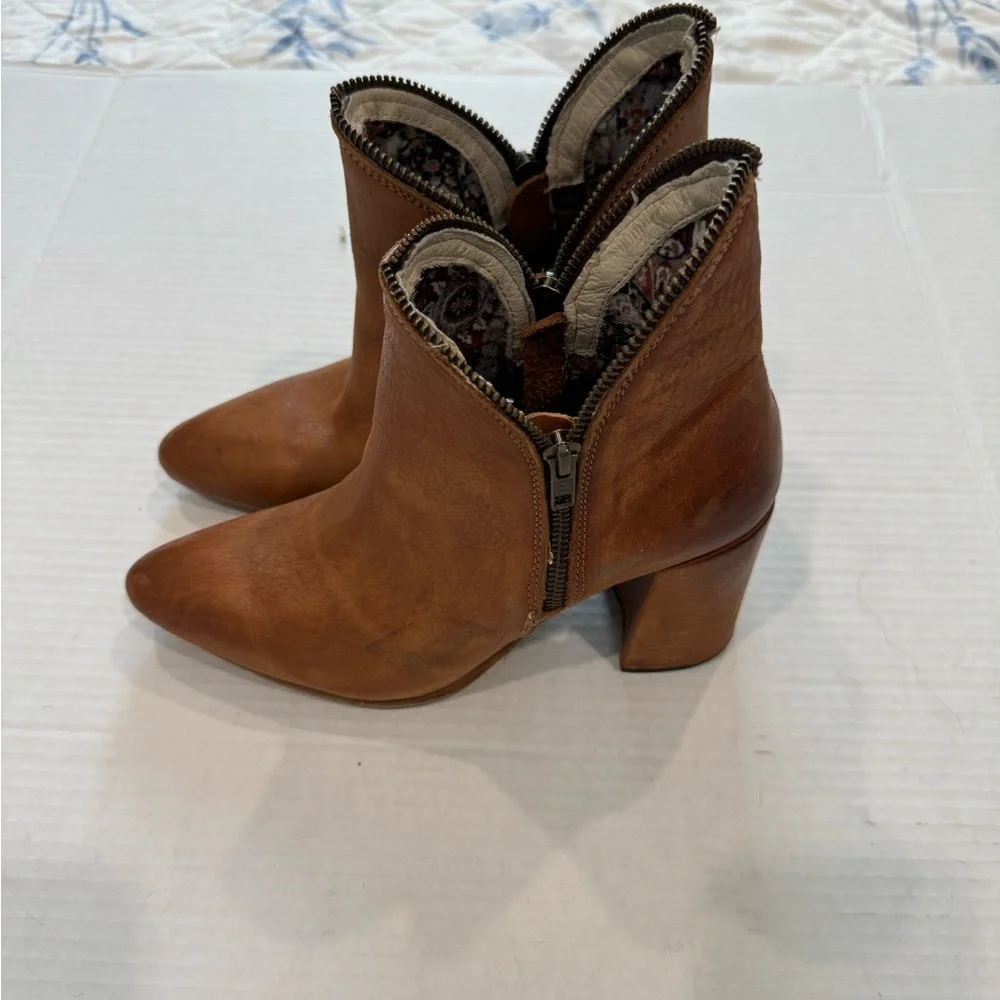 Freebird by Steven Brown Heeled Boots - Picture 2 of 8